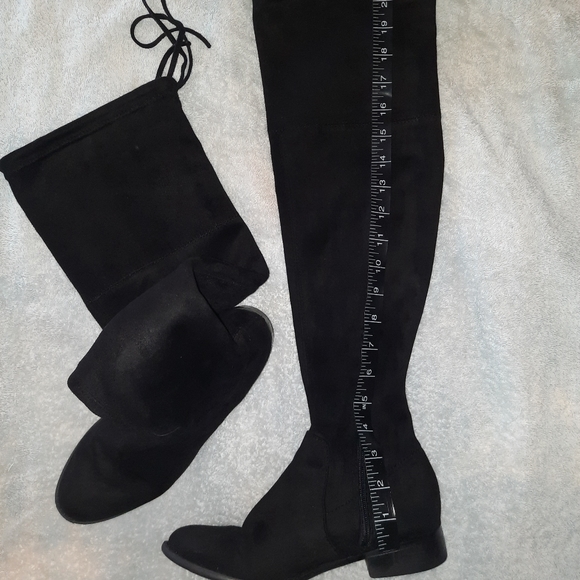 Black knee high suede boots - Picture 3 of 4